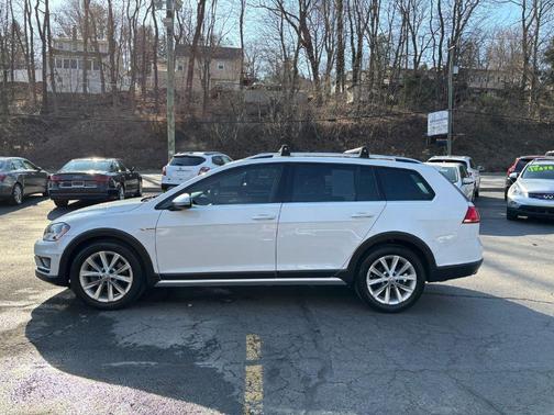 2017 Volkswagen Golf Alltrack TSI SE