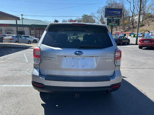 2017 Subaru Forester 2.5i Touring