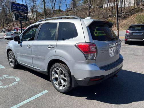2017 Subaru Forester 2.5i Touring