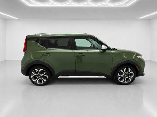 Green 2021 Kia Soul LX