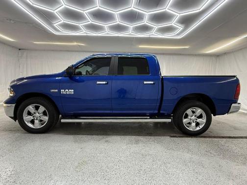 2016 RAM 1500 SLT