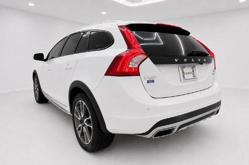 White 2017 Volvo V60 Cross Country T5