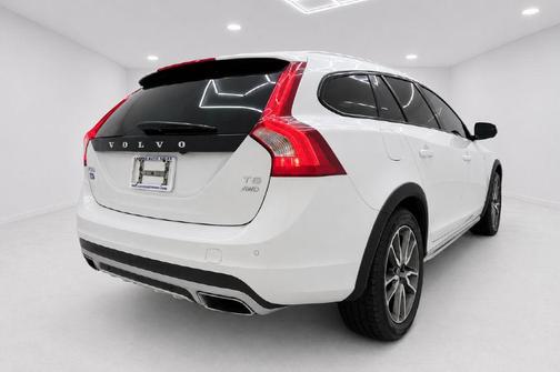 White 2017 Volvo V60 Cross Country T5