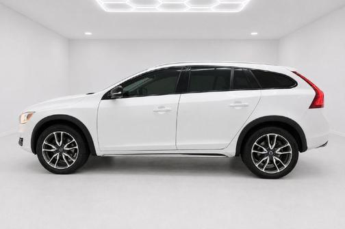 White 2017 Volvo V60 Cross Country T5