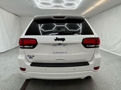 2020 Jeep Grand Cherokee Laredo