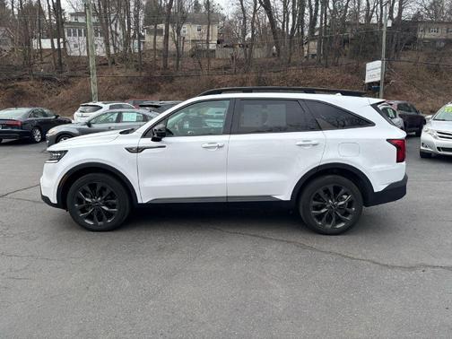 2022 Kia Sorento SX