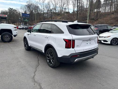 2022 Kia Sorento SX