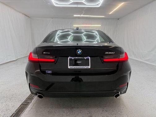 2023 BMW 330 i xDrive