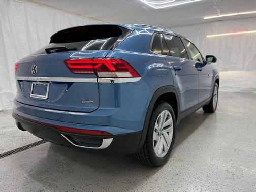 2020 Volkswagen Atlas Cross Sport 2.0T SE w/Technology