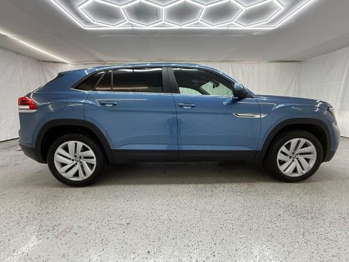 2020 Volkswagen Atlas Cross Sport 2.0T SE w/Technology