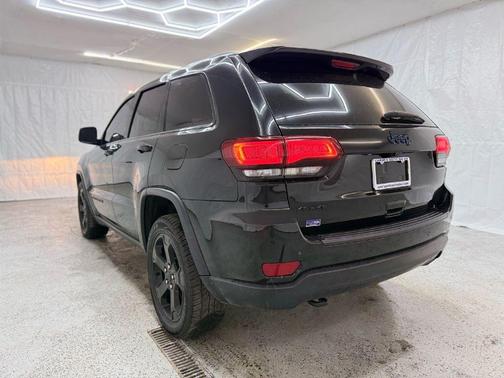 2019 Jeep Grand Cherokee Laredo