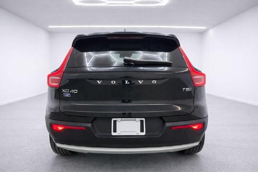 2019 Volvo XC40 T5 Momentum