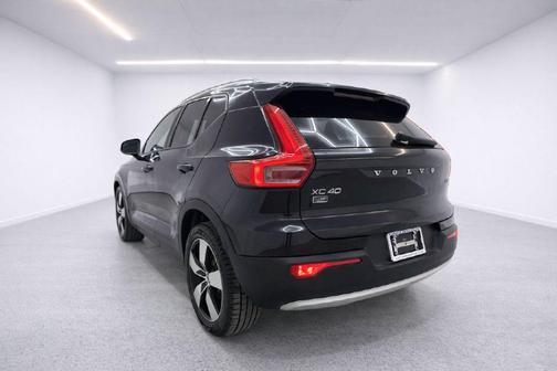 2019 Volvo XC40 T5 Momentum