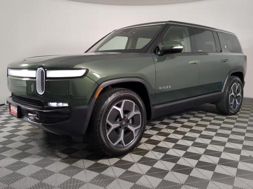 2023 Rivian R1S Adventure