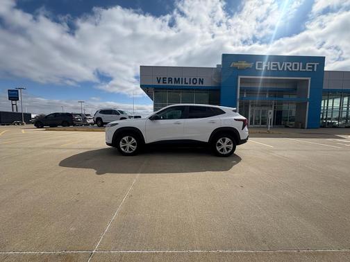 2024 Chevrolet Trax LS