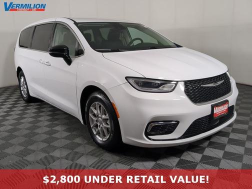 2024 Chrysler Pacifica Touring-L