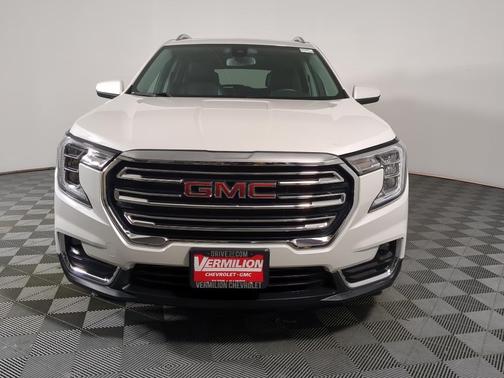 White Frost Tri-Coat 2022 GMC Terrain SLT