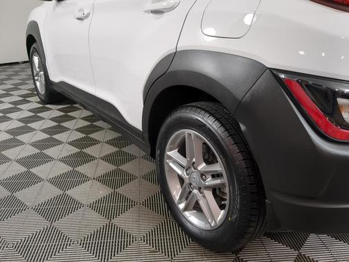 2022 Hyundai KONA SE