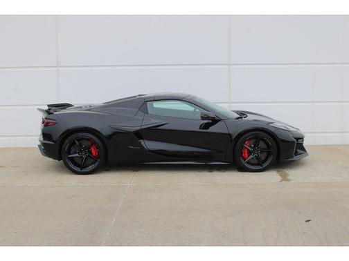 2025 Chevrolet Corvette E-Ray