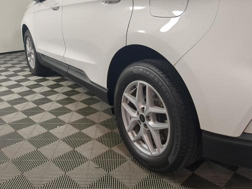 Oxford White 2024 Ford Edge SEL