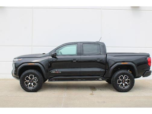 Onyx Black 2025 GMC Canyon AT4