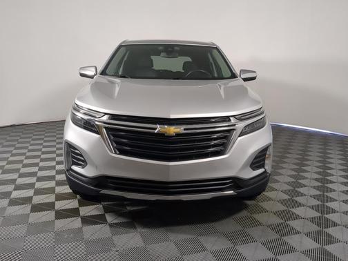 Silver Ice Metallic 2022 Chevrolet Equinox 2LT