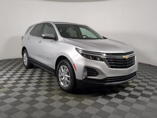 Silver Ice Metallic 2022 Chevrolet Equinox 2LT