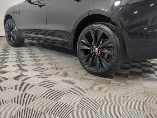2018 Jaguar F-PACE S