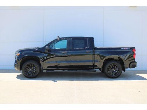 Black 2026 Chevrolet Silverado 1500 Custom