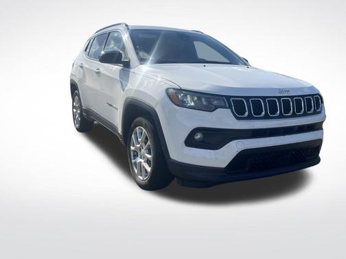 2023 Jeep Compass Latitude Lux