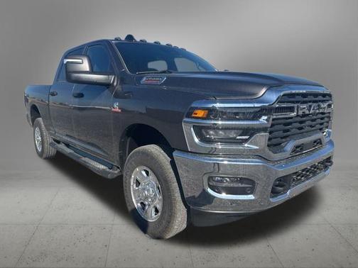 2026 RAM 2500 Tradesman Crew Cab 4x4 6'4' Box