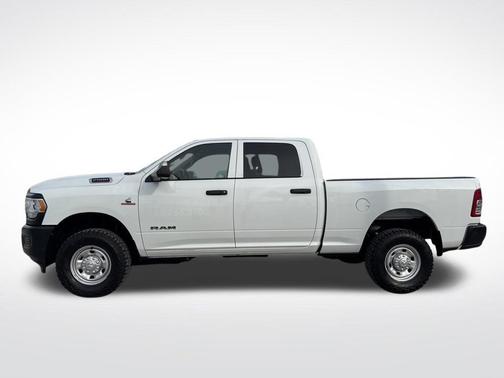 2020 RAM 2500 Tradesman Crew Cab 4X4 6'4' Box