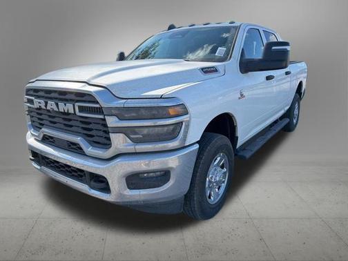 2026 RAM 2500 Tradesman Crew Cab 4x4 6'4' Box