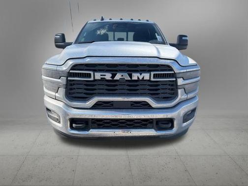 2026 RAM 2500 Tradesman Crew Cab 4x4 6'4' Box