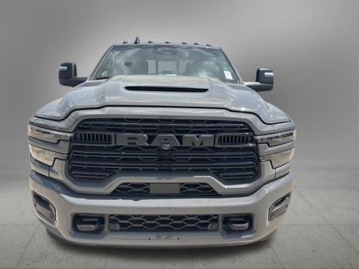 2026 RAM 3500 Laramie Crew Cab 4x4 8' Box