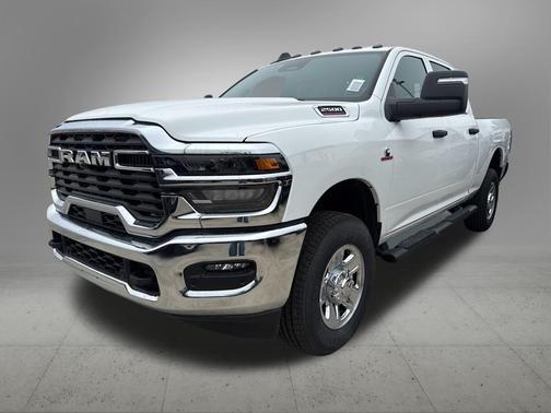 2026 RAM 2500 Tradesman Crew Cab 4x4 6'4' Box