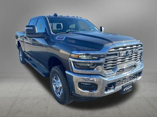 2026 RAM 2500 Tradesman Crew Cab 4x4 6'4' Box