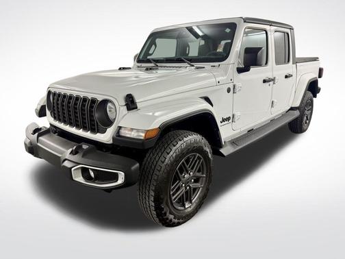 2024 Jeep Gladiator Sport S