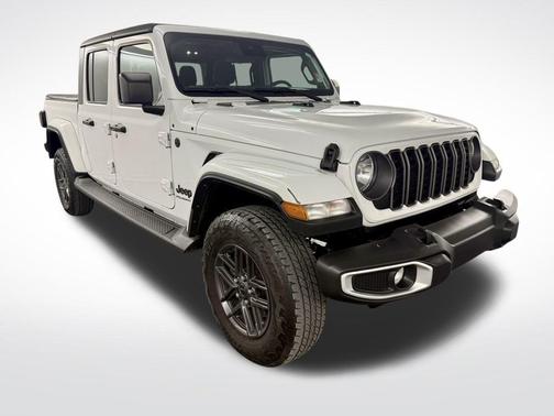 2024 Jeep Gladiator Sport S