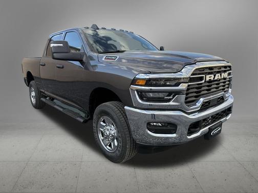 2026 RAM 2500 Tradesman Crew Cab 4x4 6'4' Box