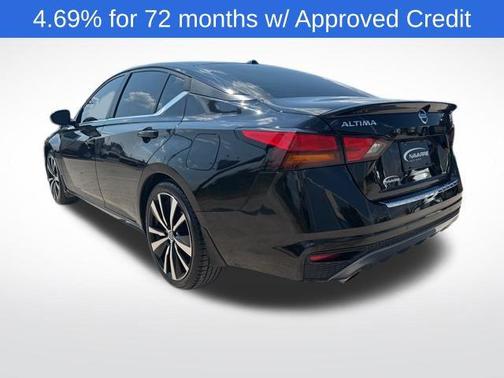 2021 Nissan Altima SR FWD