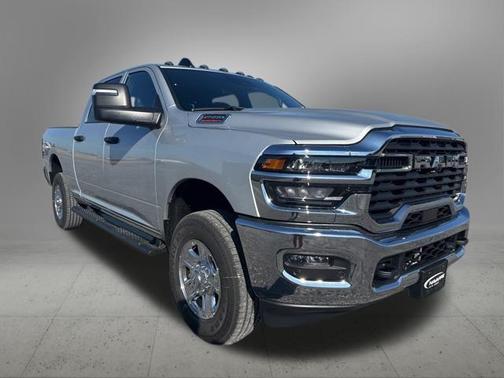 2026 RAM 2500 Tradesman Crew Cab 4x4 6'4' Box