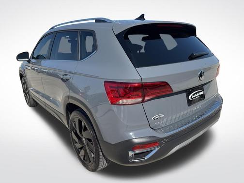 2024 Volkswagen Taos 1.5T SEL