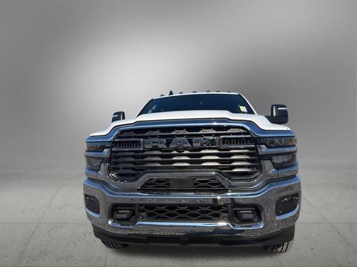 2026 RAM 2500 Tradesman Crew Cab 4x4 6'4' Box