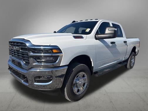 2026 RAM 2500 Tradesman Crew Cab 4x4 6'4' Box