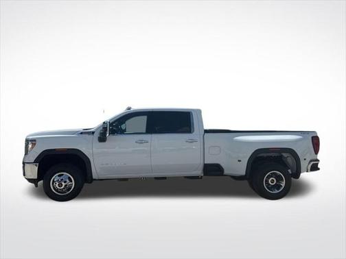 2022 GMC Sierra 3500 SLT