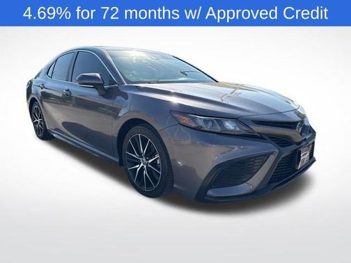 2022 Toyota Camry SE