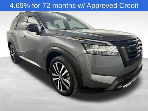 2023 Nissan Pathfinder Platinum