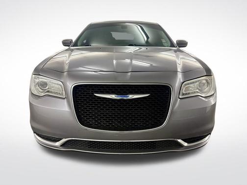 2018 Chrysler 300 Touring