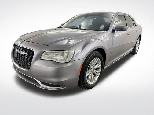 2018 Chrysler 300 Touring